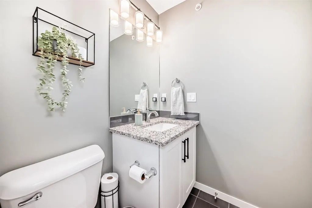 20 Mahogany Mews SE, #410