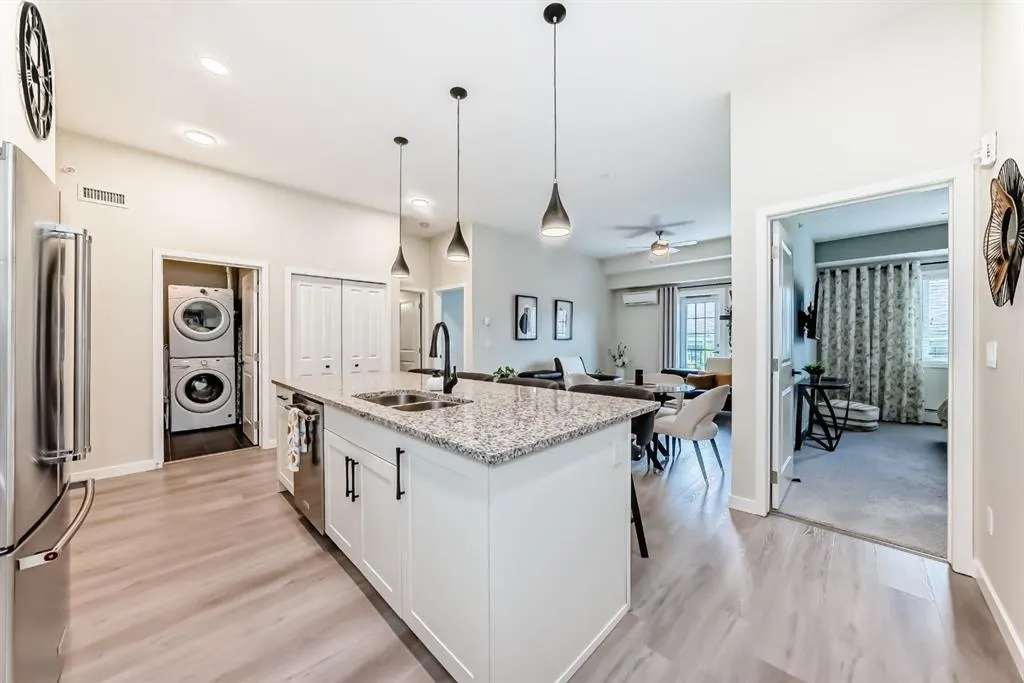 20 Mahogany Mews SE, #410