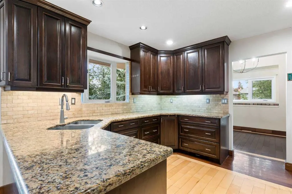 203 Edgemont Place NW