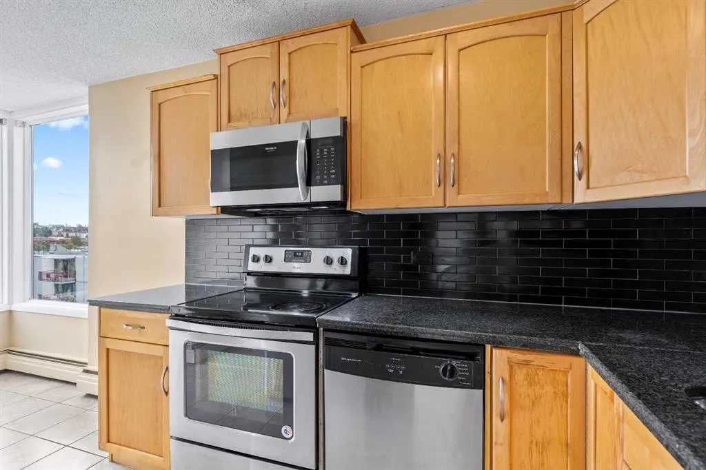 1123 13 Avenue SW, #704