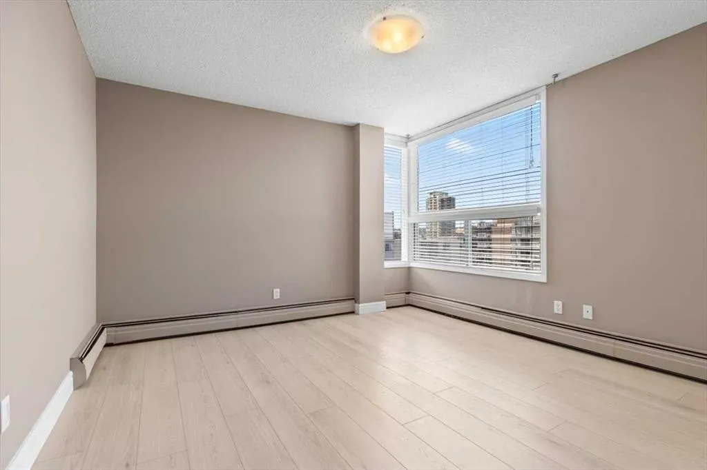 1123 13 Avenue SW, #704