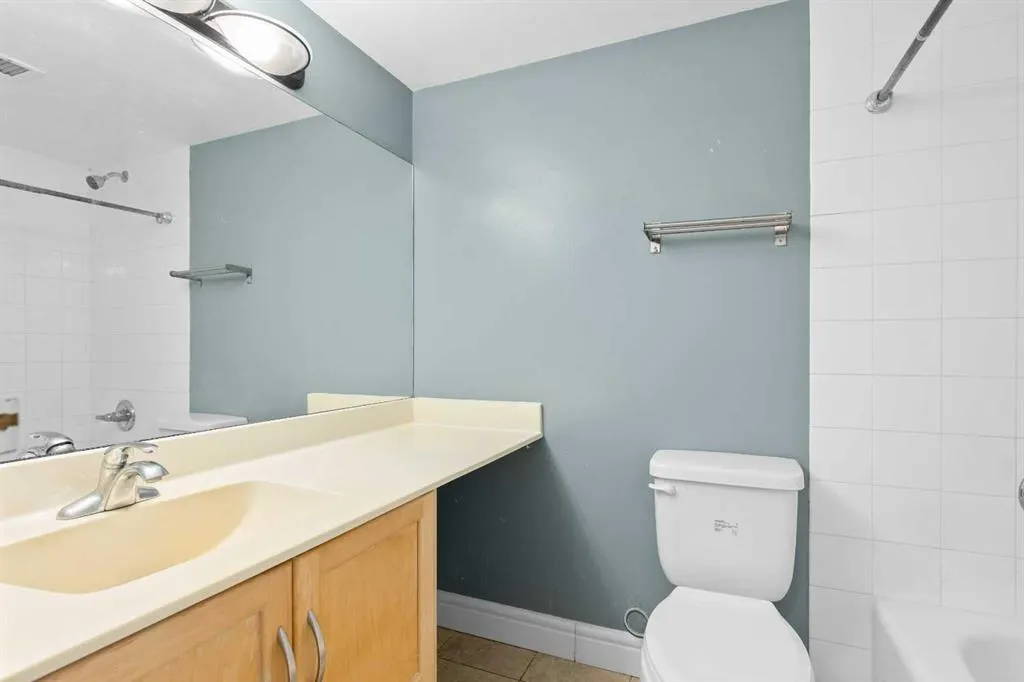 1123 13 Avenue SW, #704