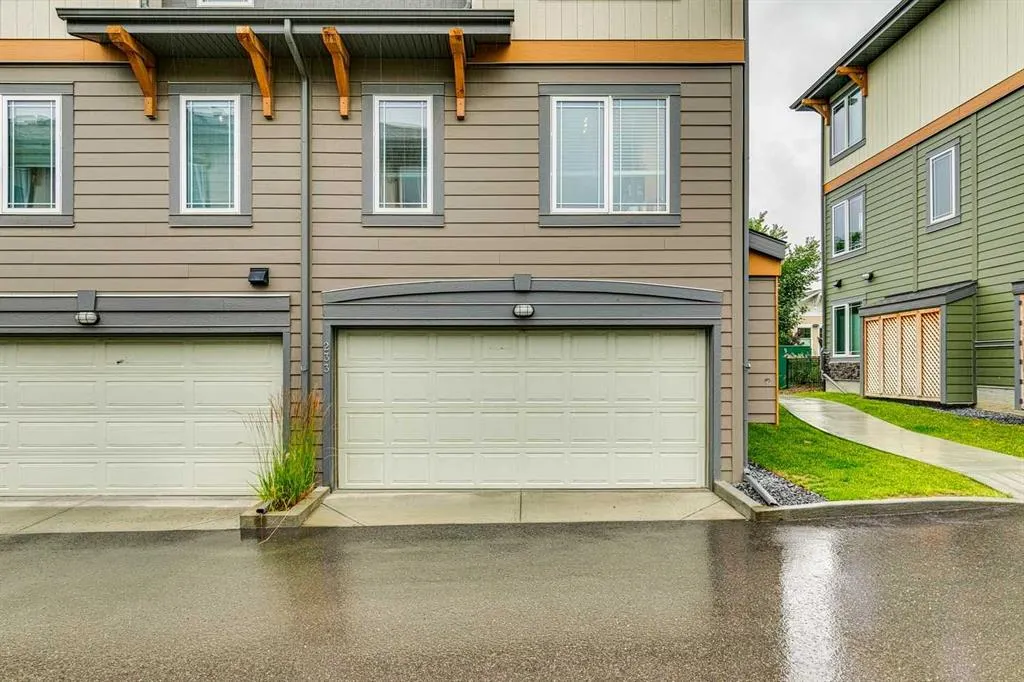 233 Auburn Meadows Drive SE