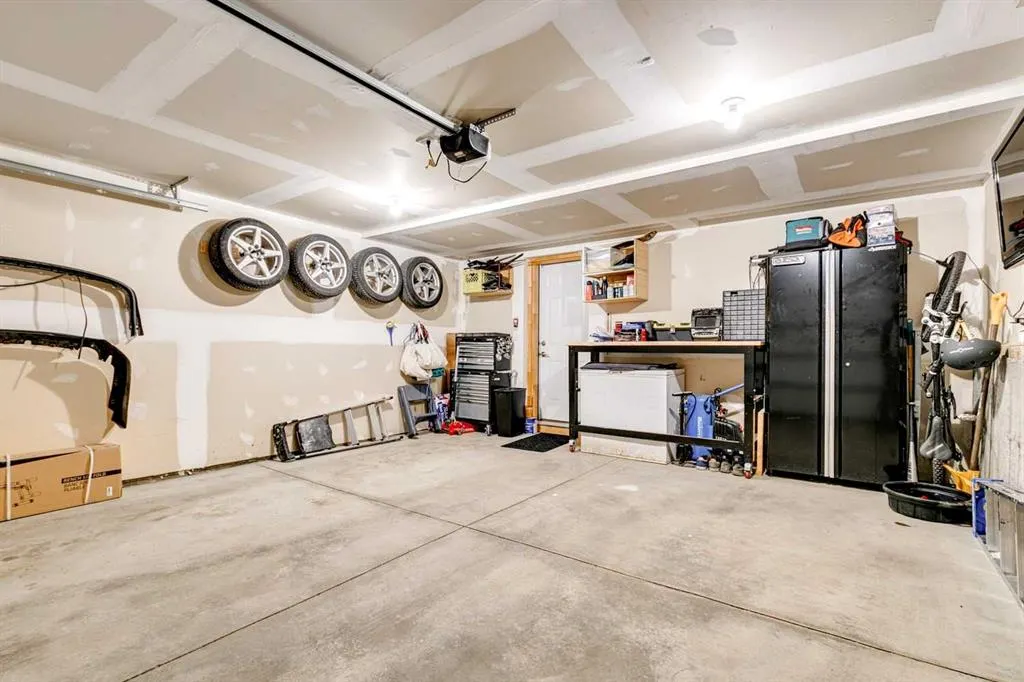 233 Auburn Meadows Drive SE
