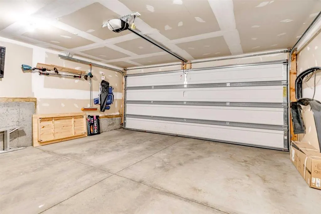 233 Auburn Meadows Drive SE