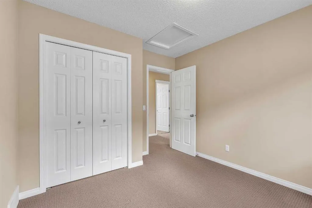 151 Panora Way NW