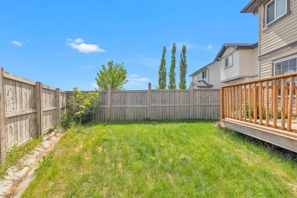 151 Panora Way NW