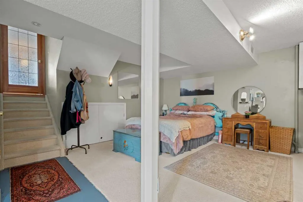 109 Downey Place