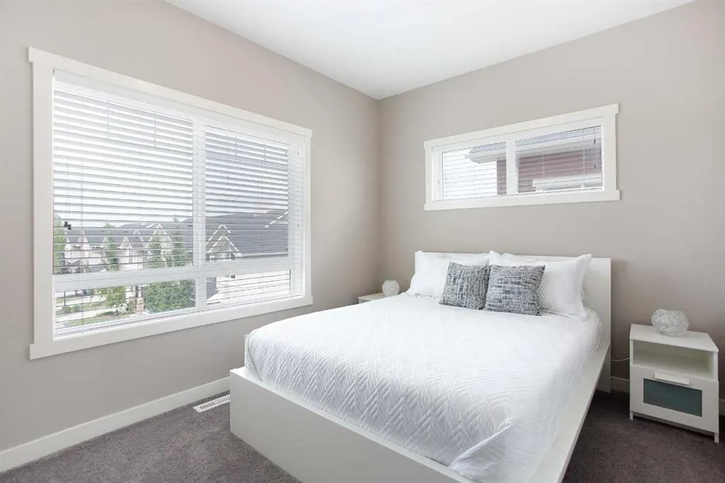 86 Skyview Ranch Avenue NE