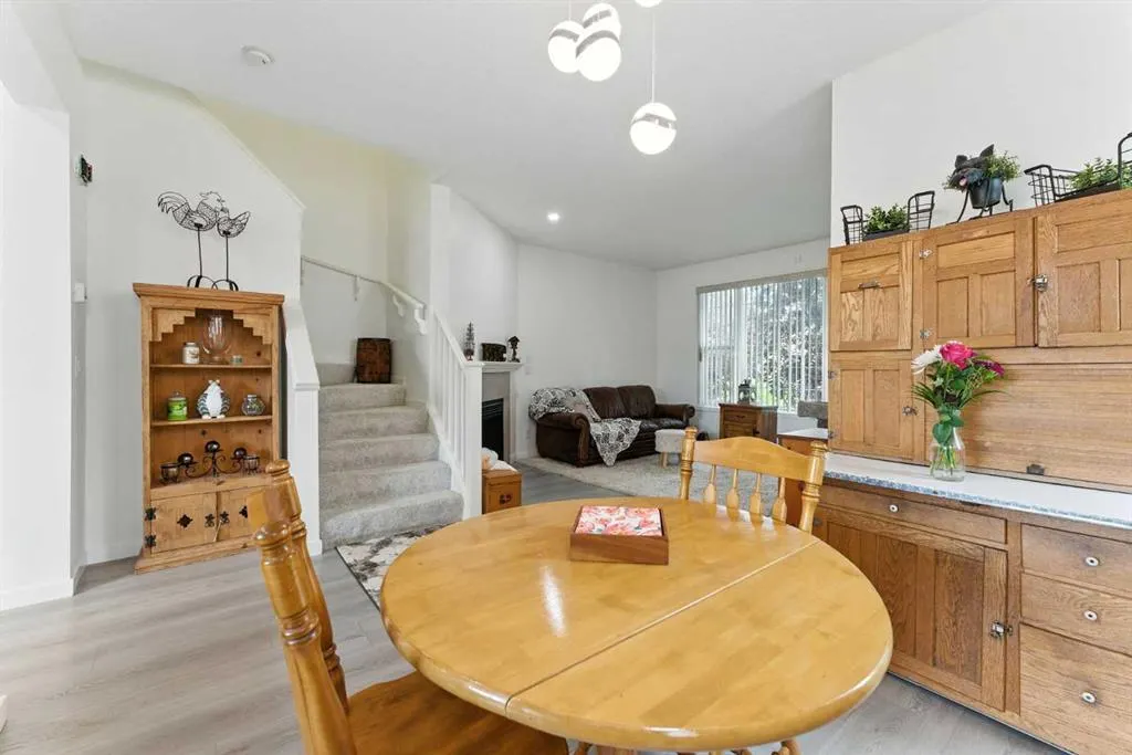 47 Covemeadow Close NE