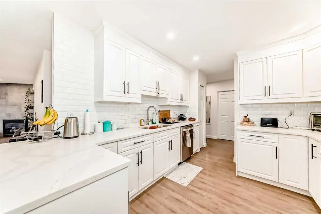 635 Marsh Road NE, #11