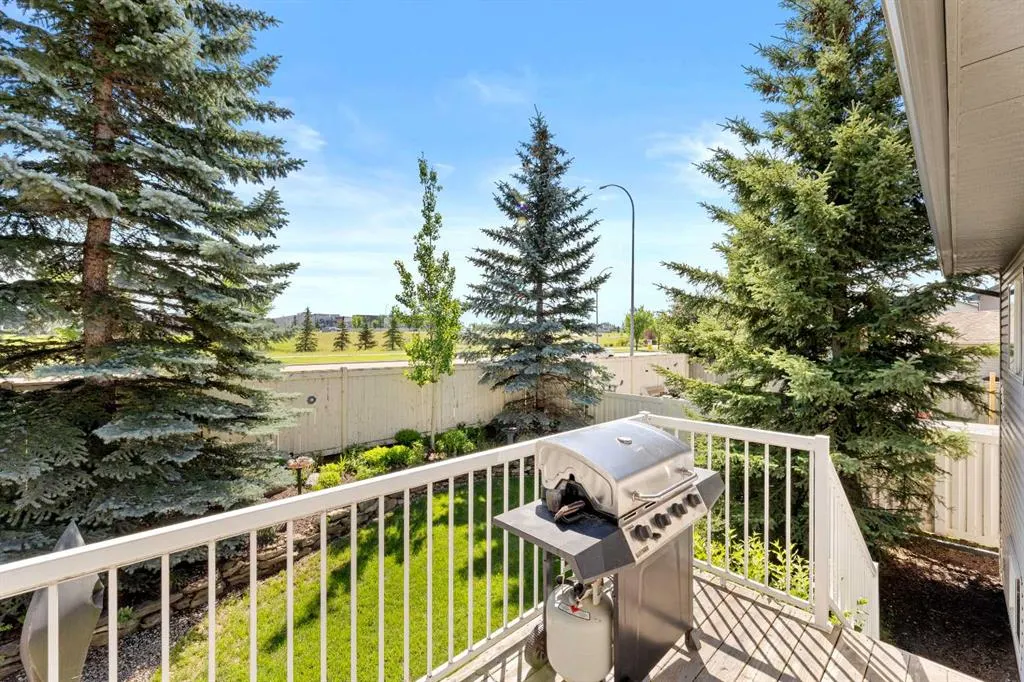 164 Stonegate Close NW