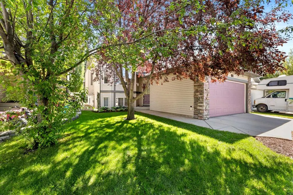 164 Stonegate Close NW