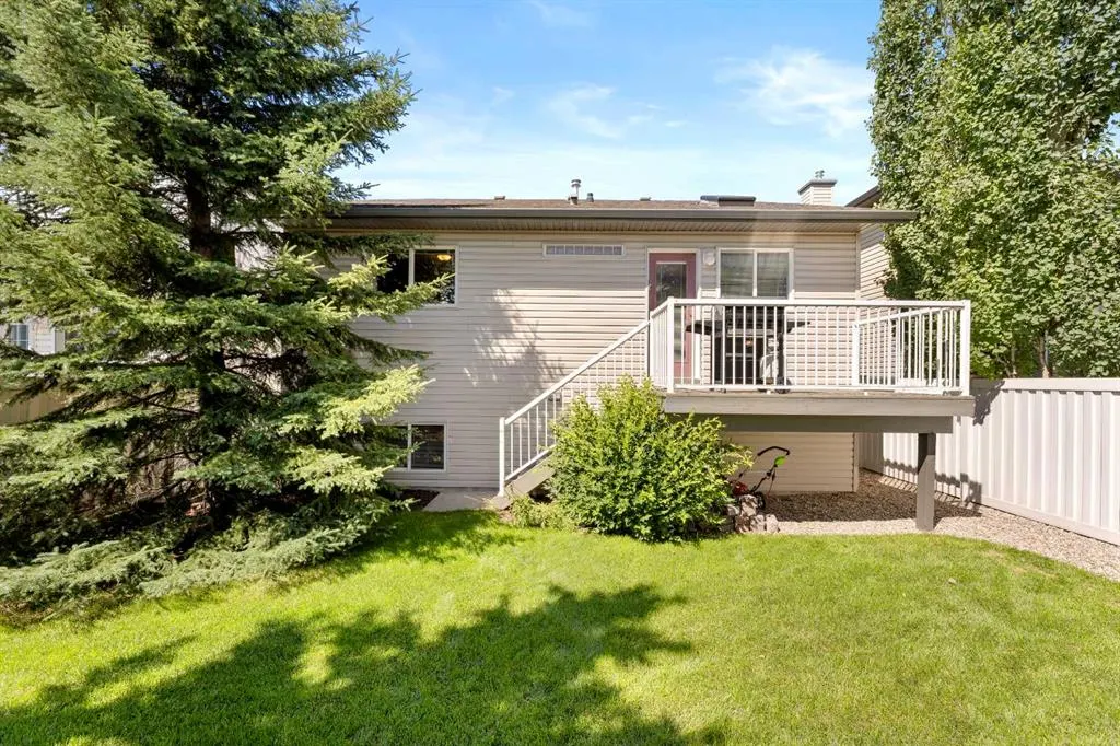 164 Stonegate Close NW