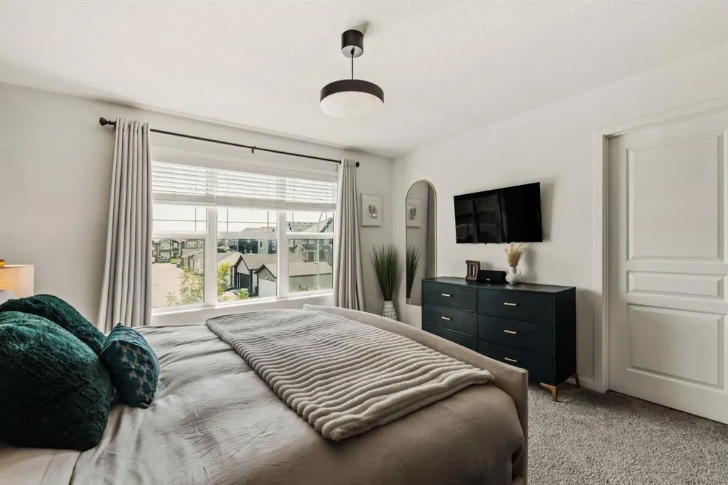 366 Magnolia Square SE