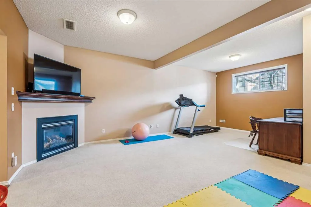 44 Covepark Place NE