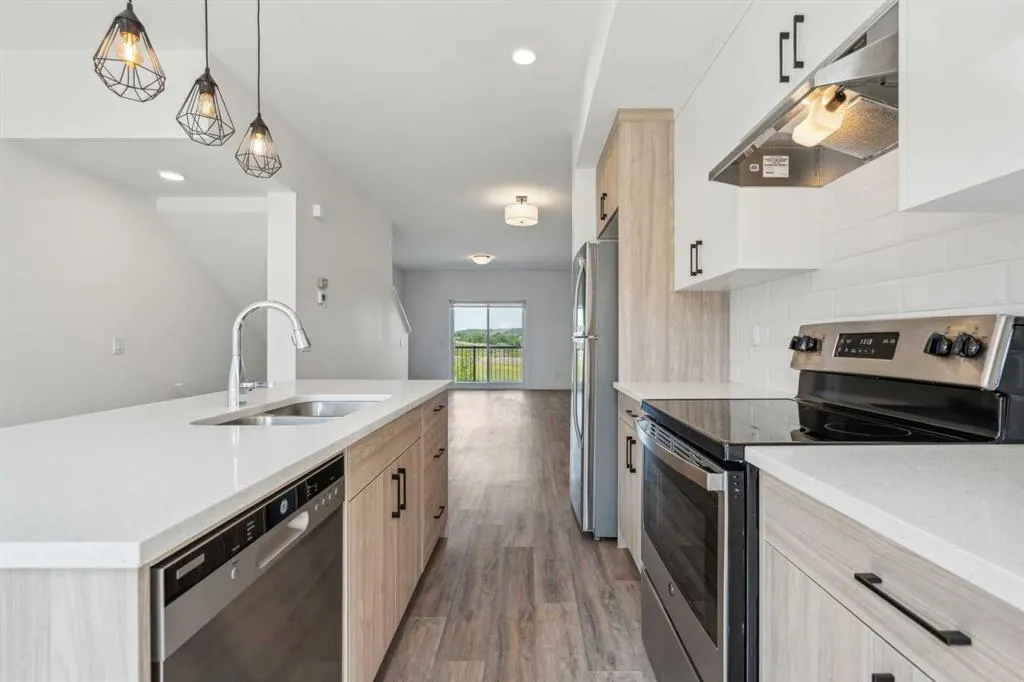 24 Rivercrest Drive, #202