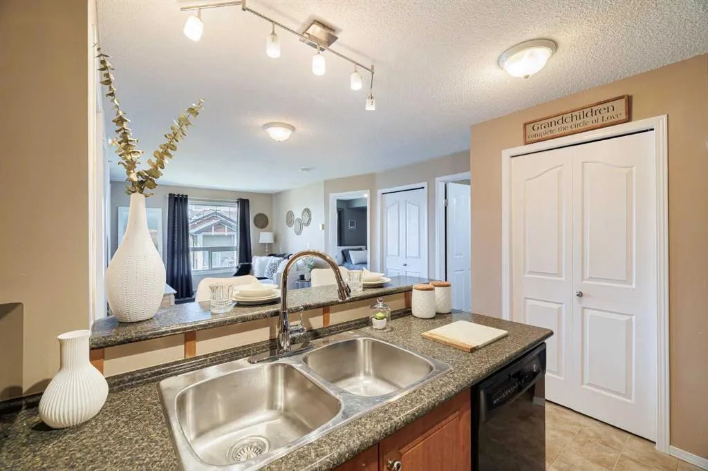 60 Panatella Street NW, #3418
