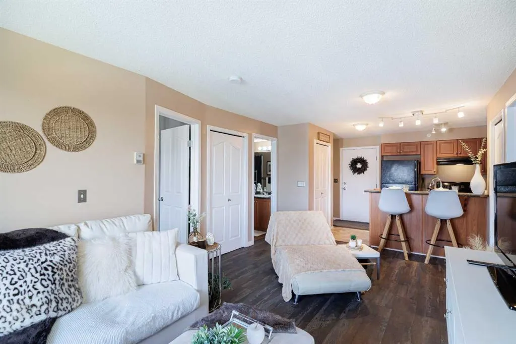 60 Panatella Street NW, #3418