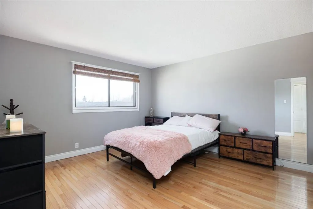 237 Ermine Crescent