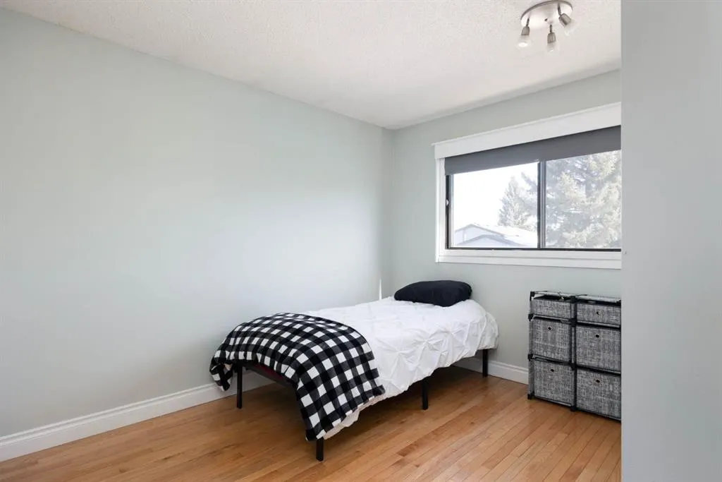 237 Ermine Crescent