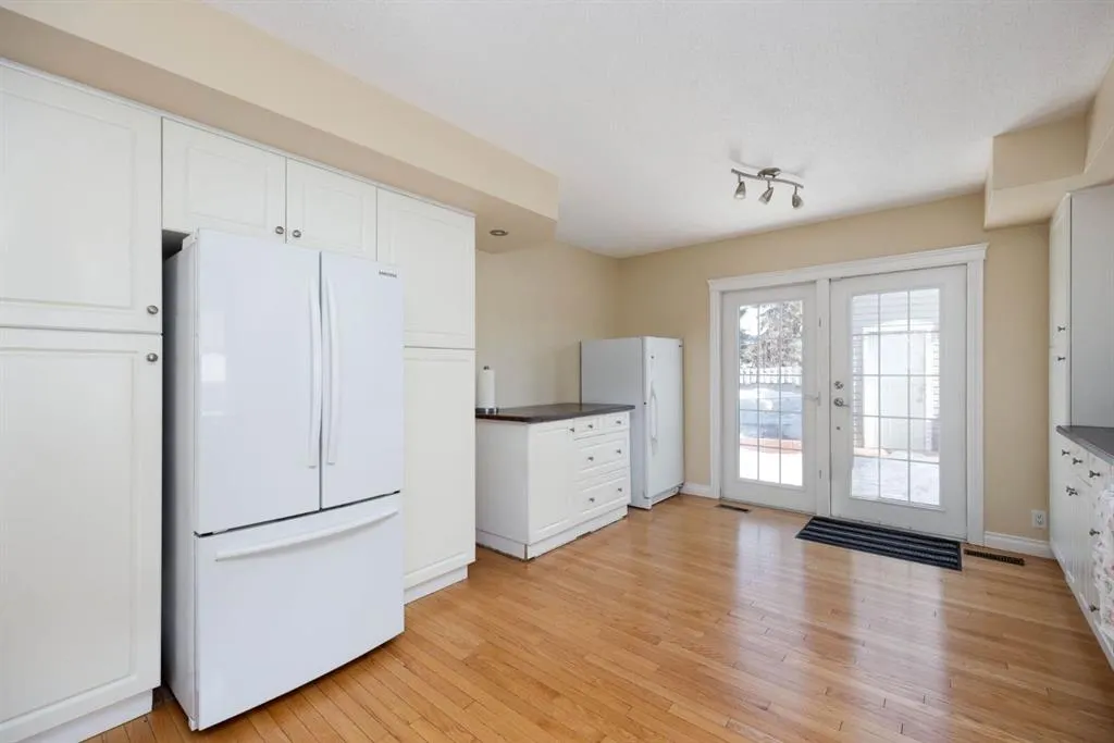 237 Ermine Crescent