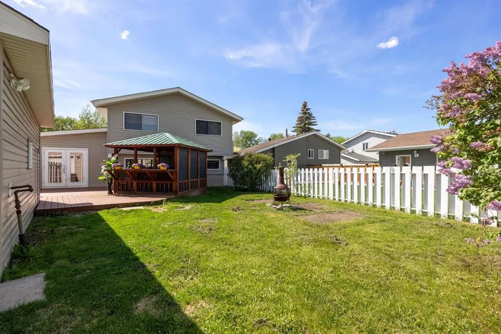 237 Ermine Crescent