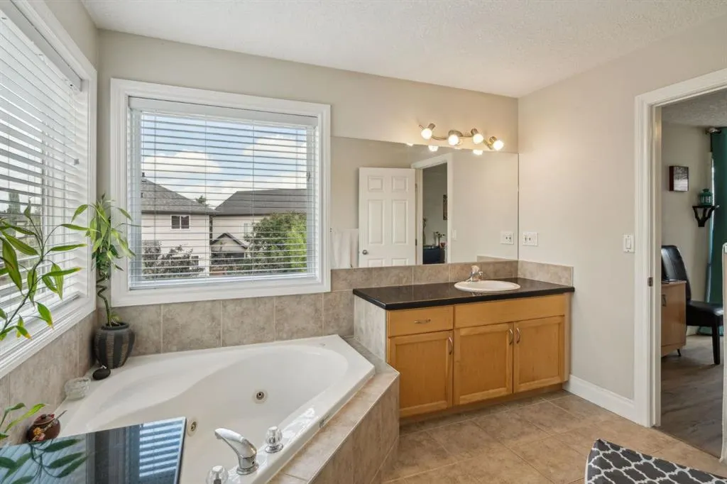 14 Royal Birch Terrace NW