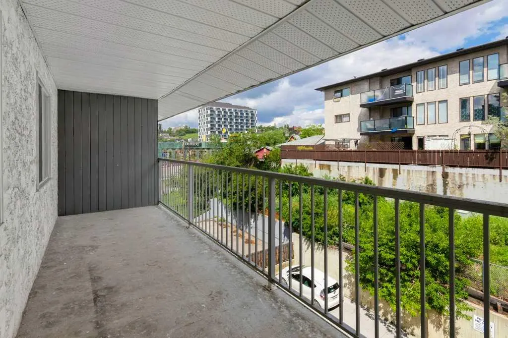 638 Meredith Road NE, #302