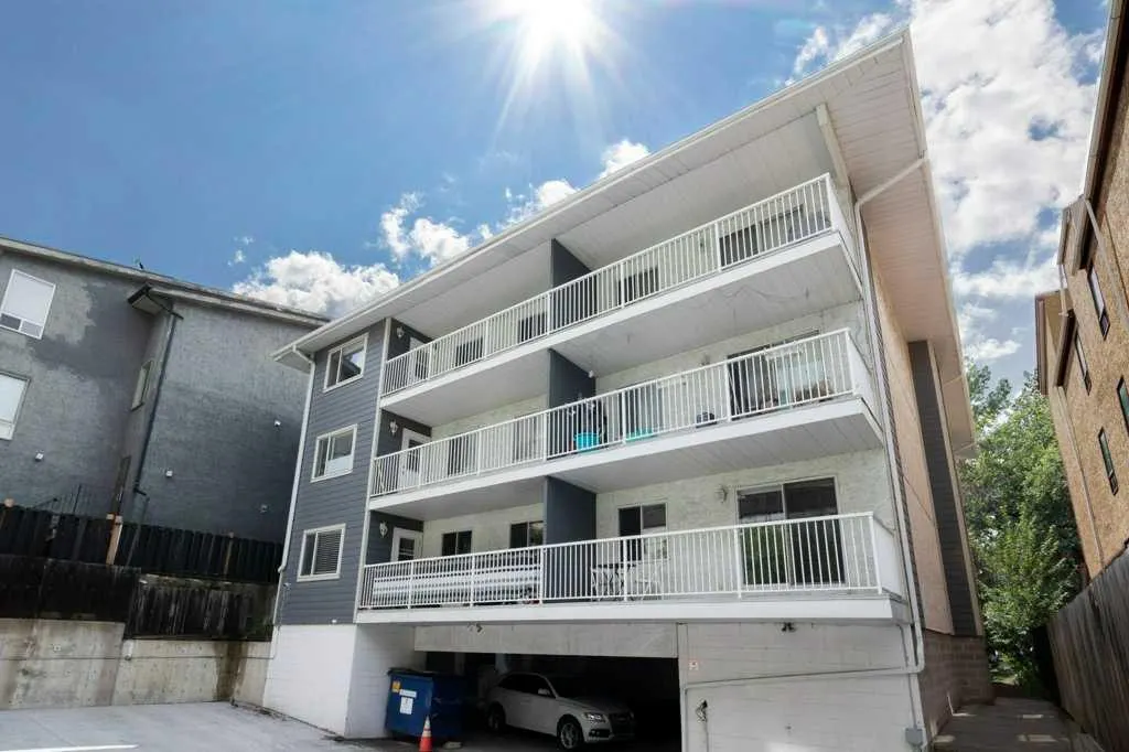 638 Meredith Road NE, #302