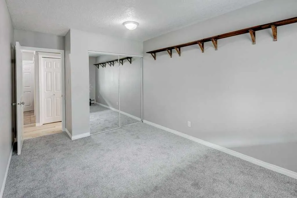 638 Meredith Road NE, #302