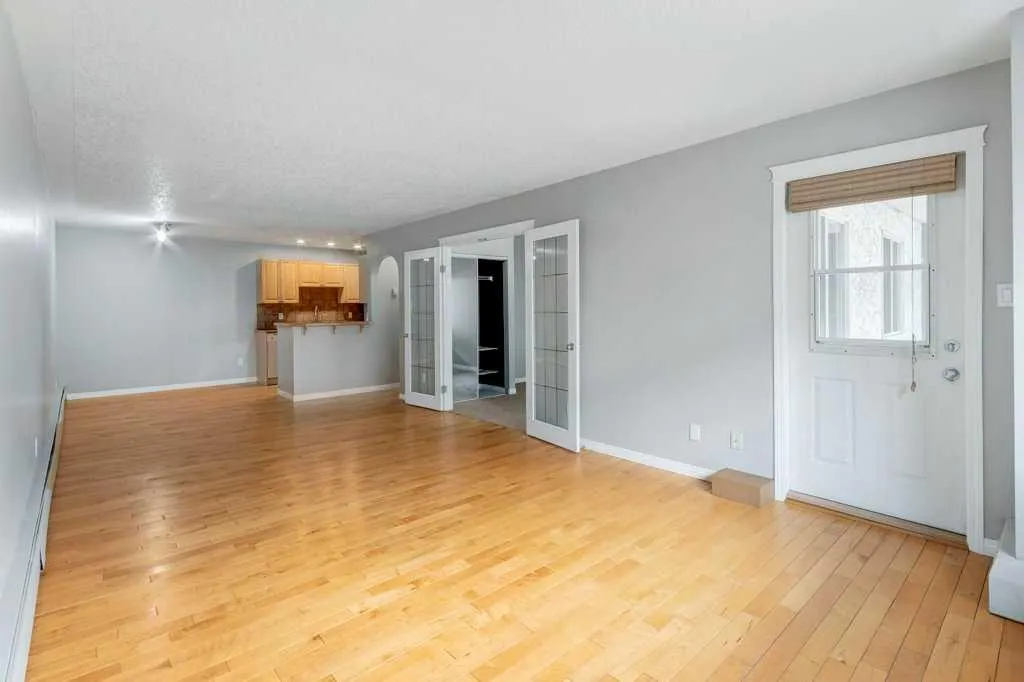 638 Meredith Road NE, #302