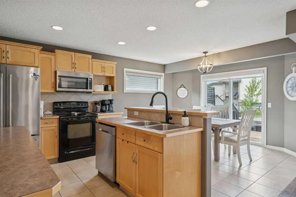 241 Westmount Crescent