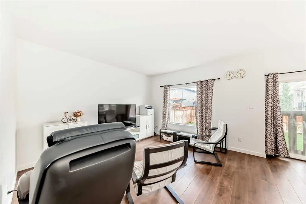 673 Aquitania Boulevard W