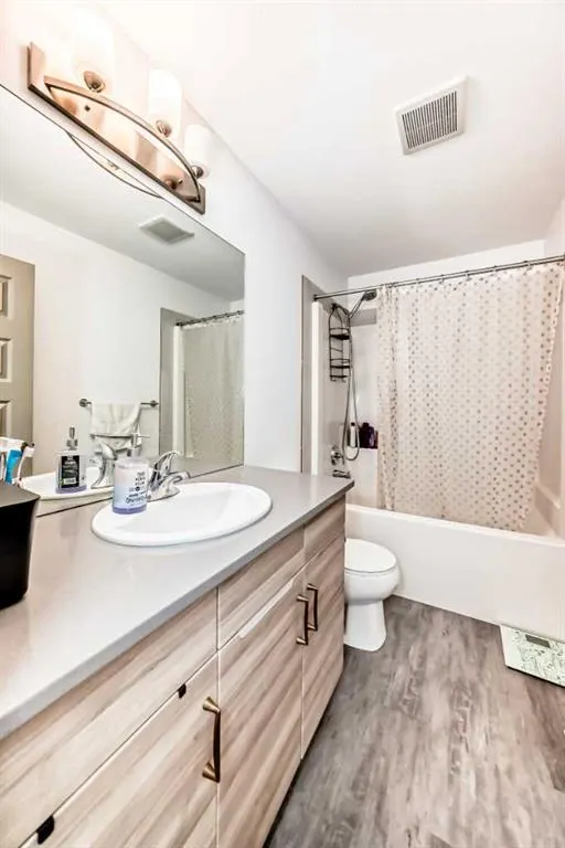 673 Aquitania Boulevard W