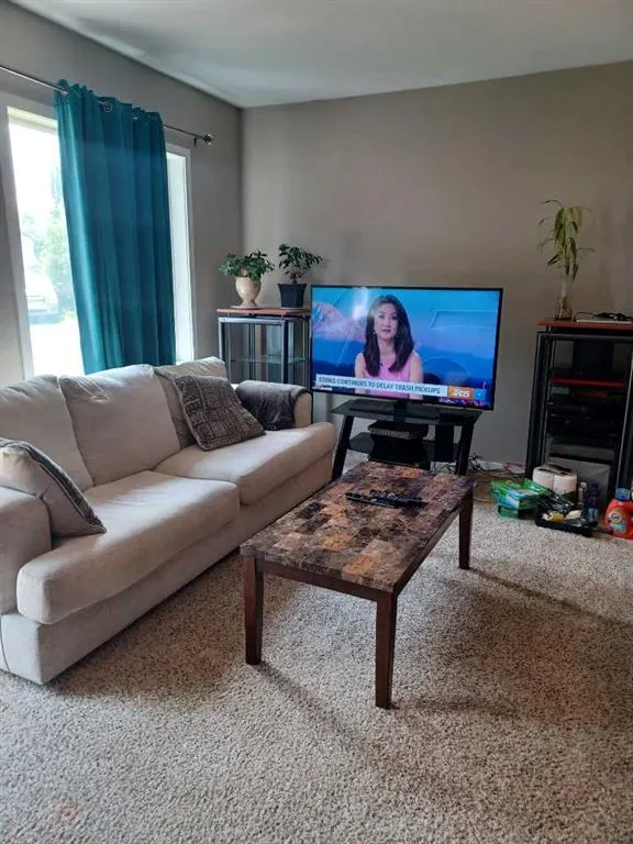 5301 WINDWARD Place, #1