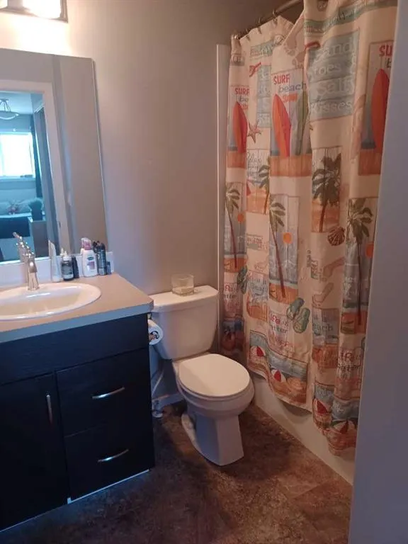 5301 WINDWARD Place, #1