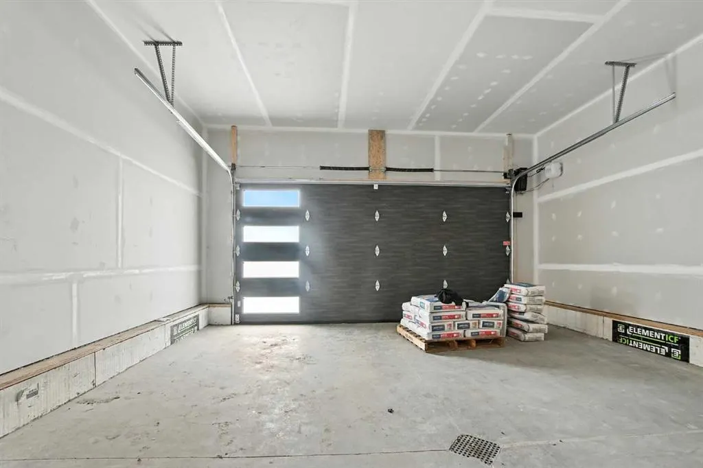 62 Metcalf Way