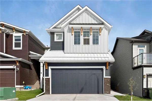 61 Calhoun Crescent NE