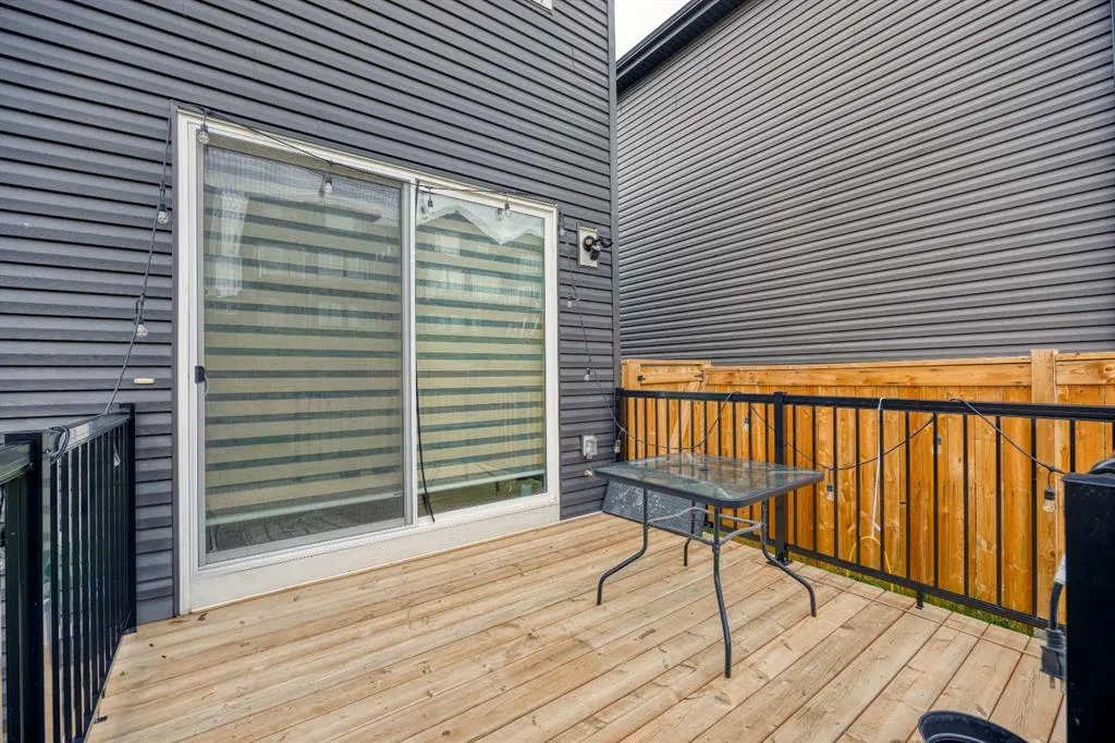 244 Lucas Way NW