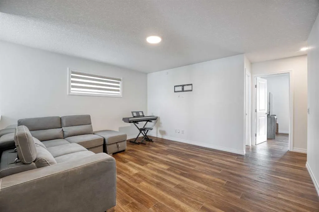244 Lucas Way NW