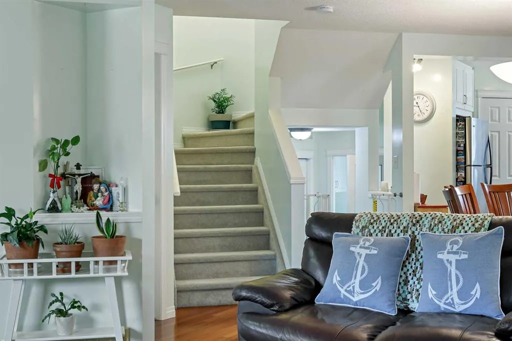 35 Prestwick Place SE