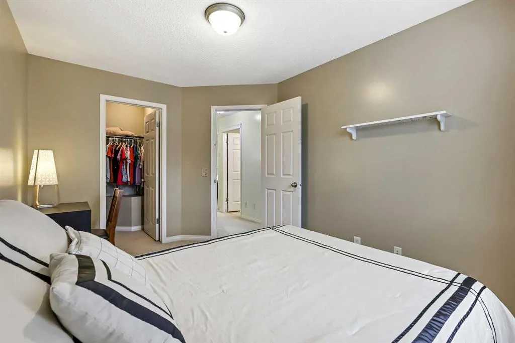 35 Prestwick Place SE