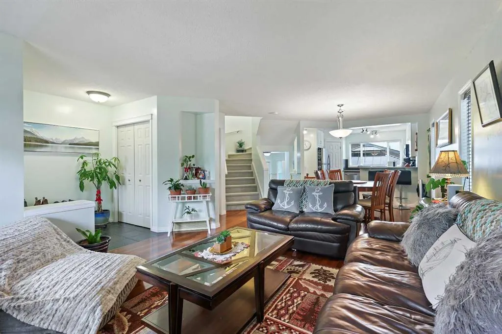 35 Prestwick Place SE