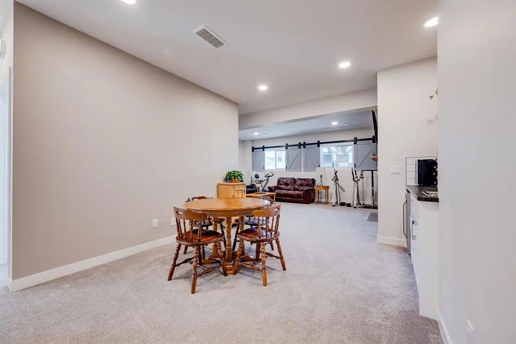61 Murphy Close