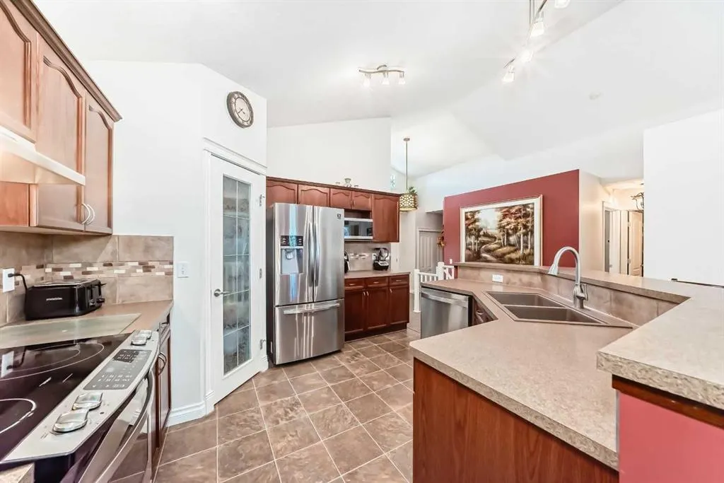 187 Hawkmere View