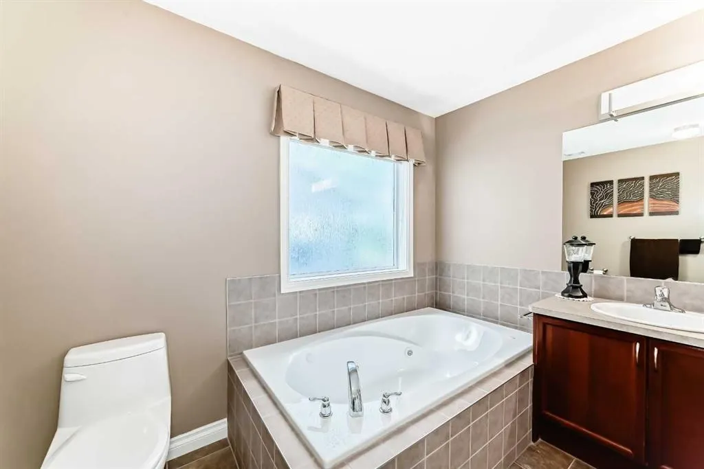 187 Hawkmere View