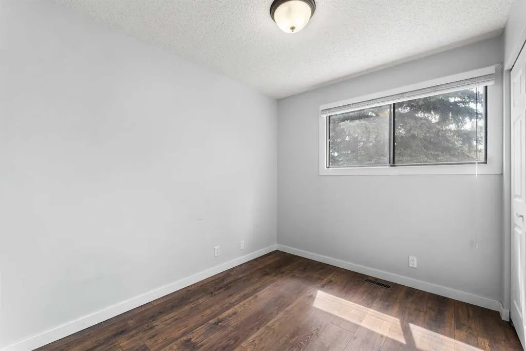 36 Brentwood Drive E