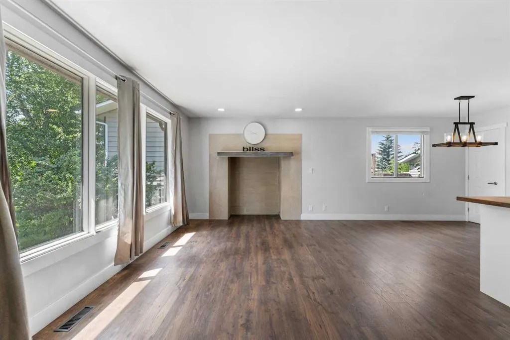 36 Brentwood Drive E