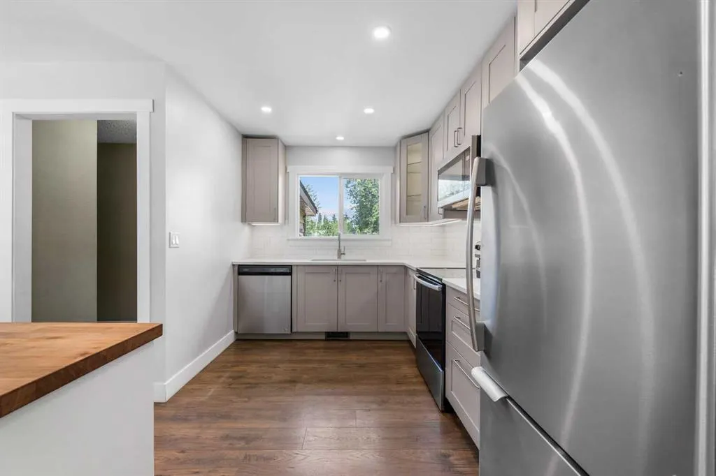 36 Brentwood Drive E